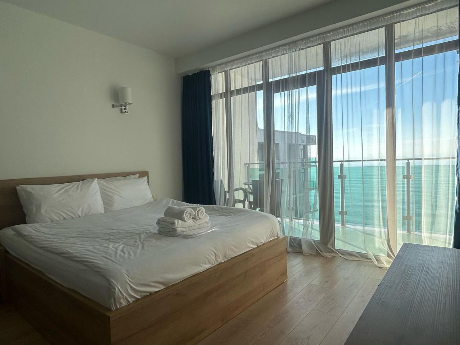Aqua Batumi Hotel & Apartments 外观 照片